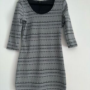 **3 for $15*Glow 21 size large Black and White Sheath Midi Dress with 3/4 Sleeve